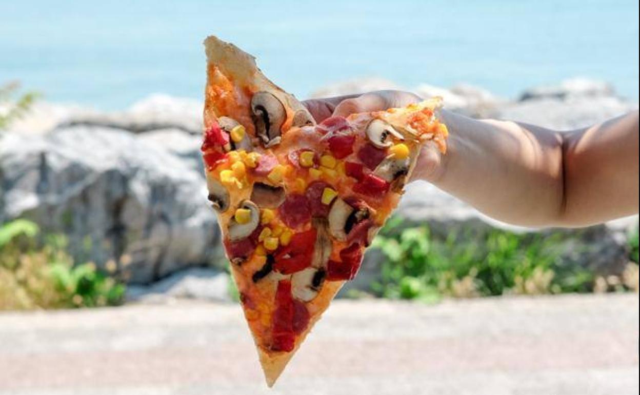 Cenar proteinas engorda o adelgaza